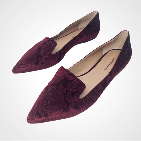 Anthropologie Shoes - NWT ANTHROPOLOGIE VELVET ROSE EMBOSSED FLATS